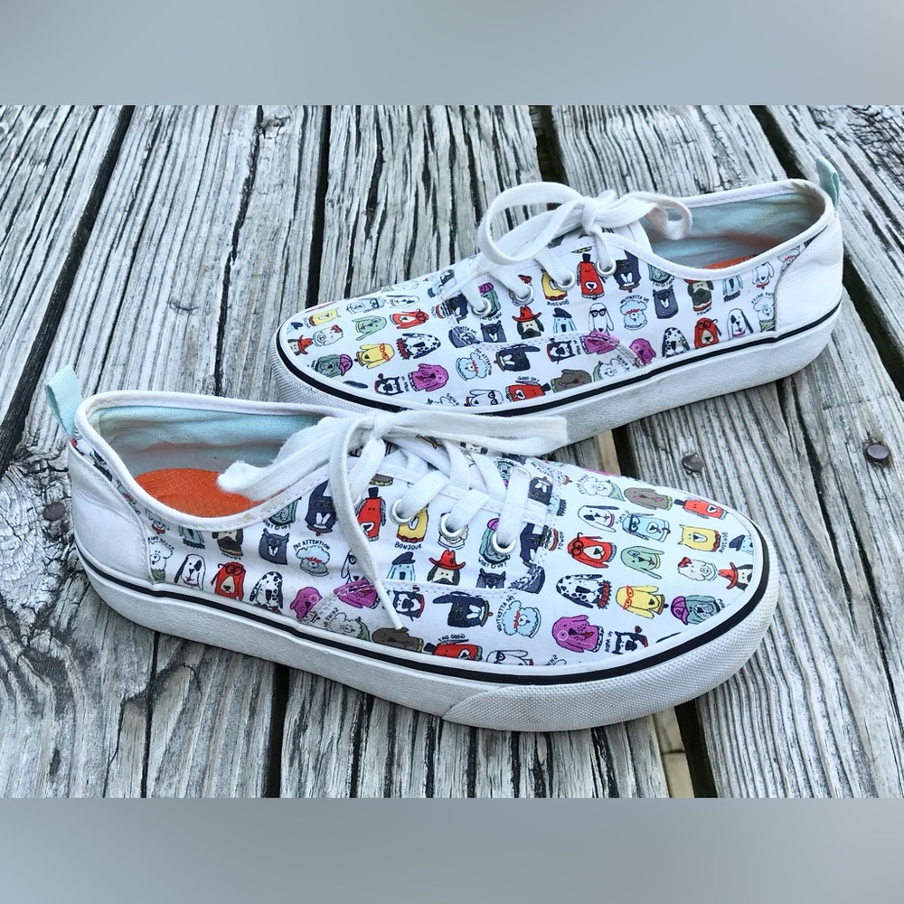 Ladies Size 10 SKECHERS For Pets Dogs Doggie Print Low Top Lace Up Sneakers Shoe